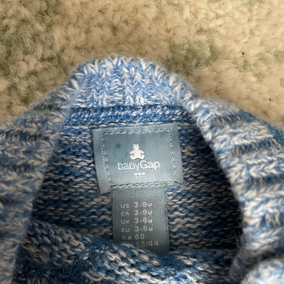 Baby Gap Sweater - Picture 3 of 3